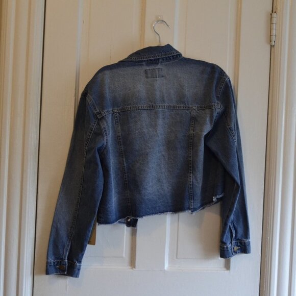 Red Star Cropped Raw Hem Medium Wash Denim Jean Jacket NWtT - Picture 9 of 10